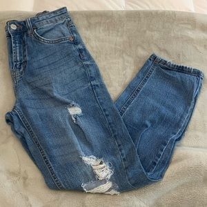Size 0 ripped mom jeans
